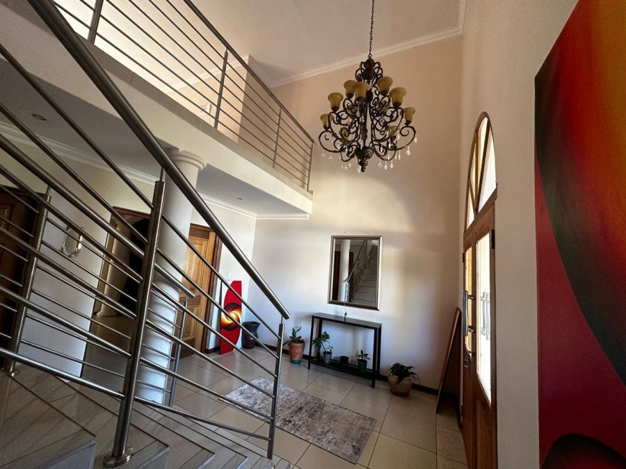 To Let 5 Bedroom Property for Rent in Mmabatho Unit 10 North West